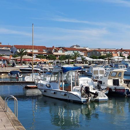 Neu Renovierte Ferienwohnung Mit Klima, Wlan, Terrasse Und Grill Pula Buitenkant foto