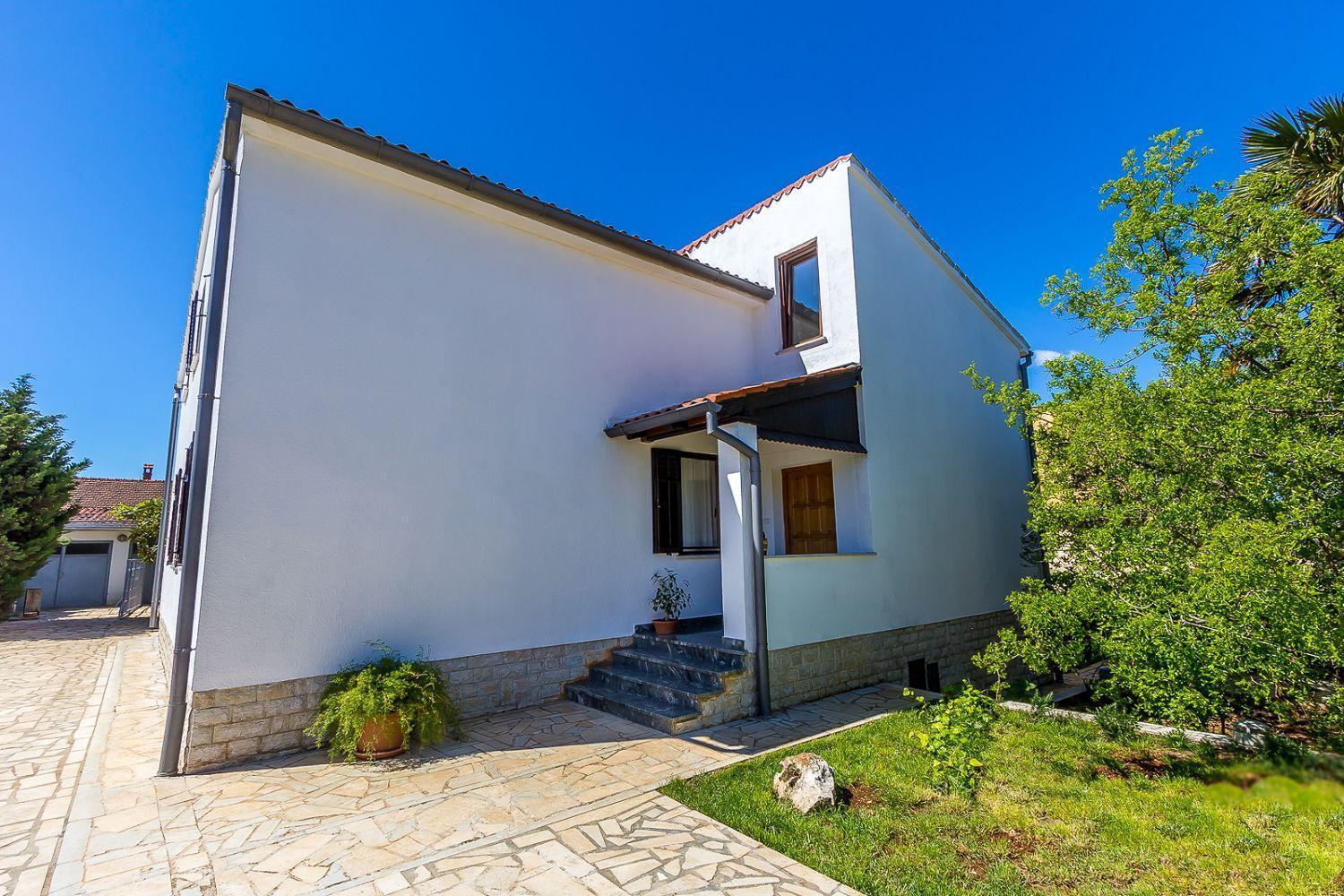 Neu Renovierte Ferienwohnung Mit Klima, Wlan, Terrasse Und Grill Pula Buitenkant foto